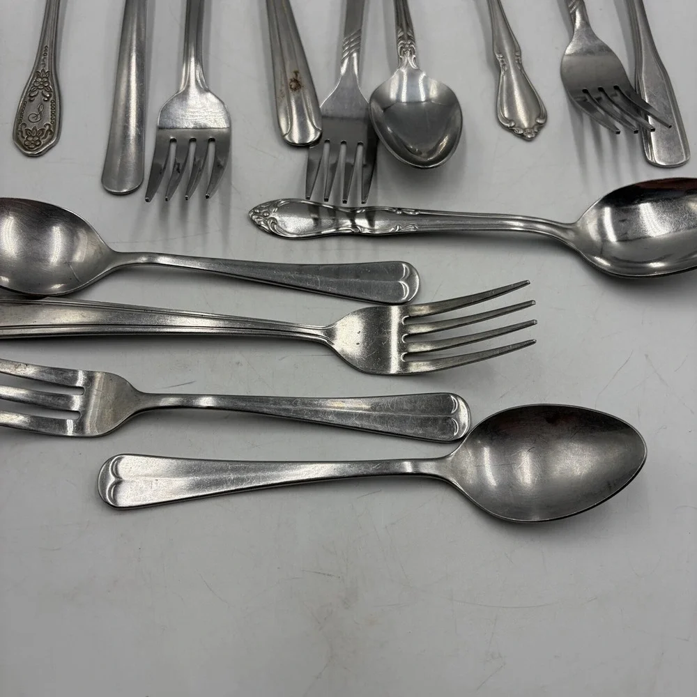 14 Pieces Stainless Steel Silverware Flatware Set Mixed Spoons Forks Dinnerware